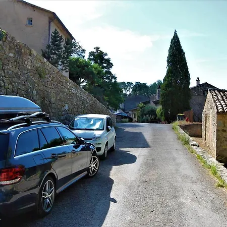 Nyaraló Traditional Provencal Stone House